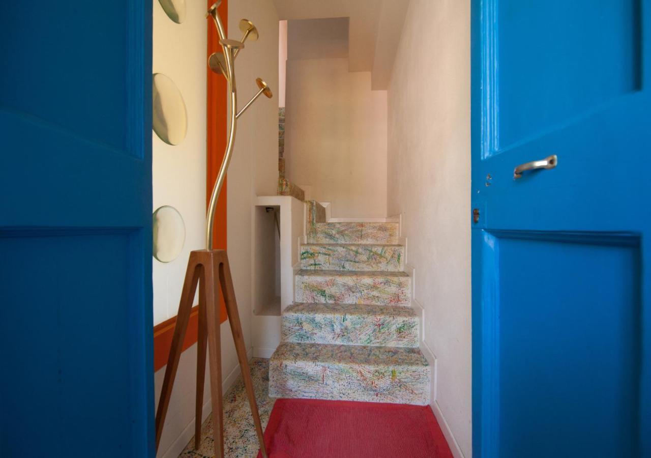 شقة Pollock Attic In Historic City Center لوكا المظهر الخارجي الصورة